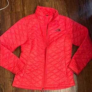 Woman The North Face Vibrant  Quilted Jacket